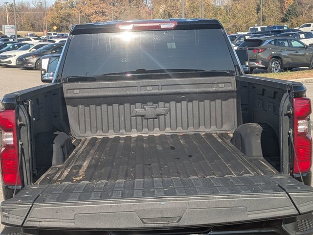 Used 2022 Chevrolet Silverado 2500 Custom w/ Custom Value Package image 32