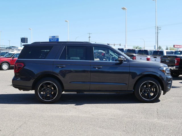 Certified 2023 Ford Expedition Limited AWD/4WD image 3