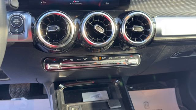 Used 2022 Mercedes-Benz GLB 250 w/ Premium Package Lite image 16
