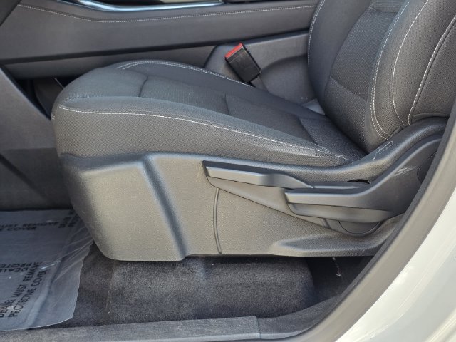 Used 2024 Chevrolet Traverse LS FWD image 16