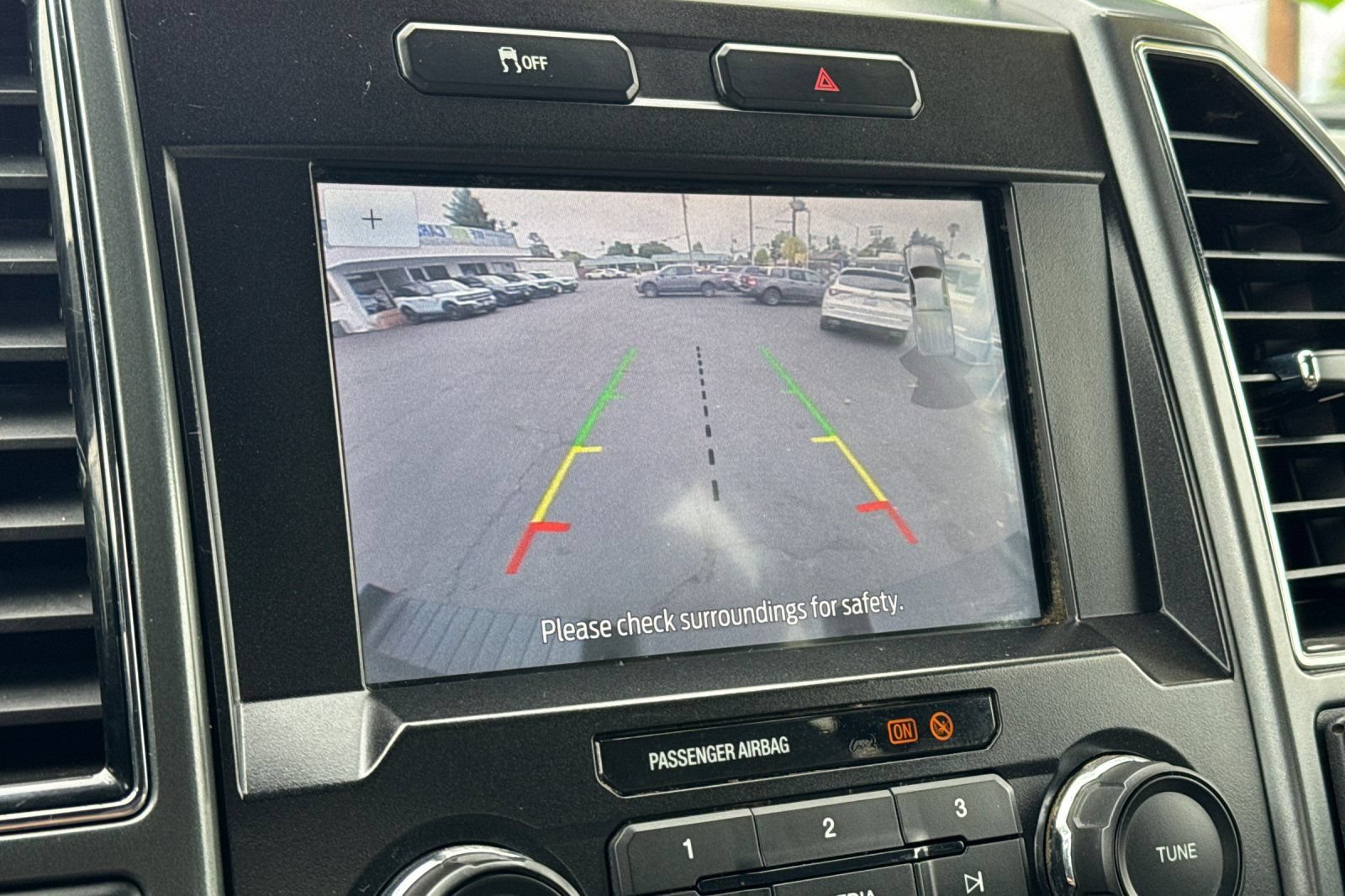 Certified 2022 Ford F250 XLT AWD/4WD image 17