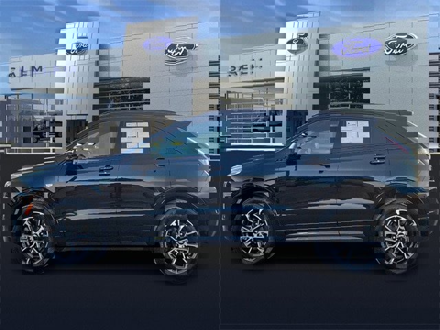 Used 2025 Cadillac XT4 Sport image 5