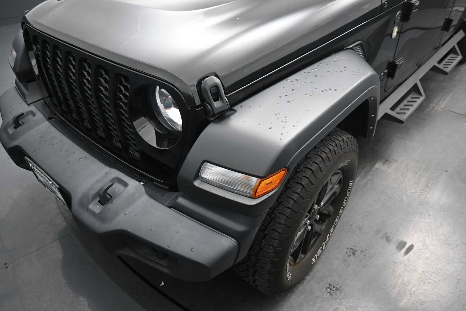 Used 2022 Jeep Gladiator Sport w/ Trailer Tow Package AWD/4WD image 18