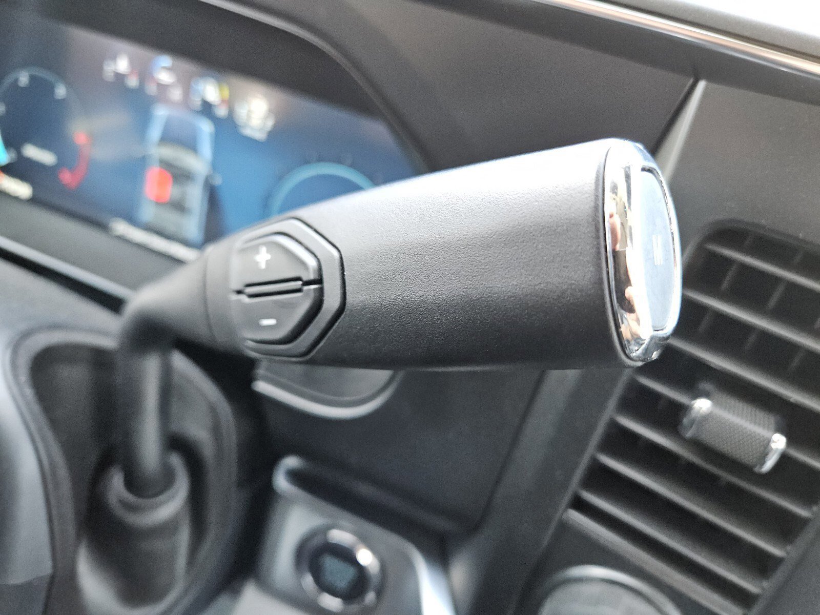 Certified 2024 Ford F350 Limited w/ FX4 Off-Road Package image 27