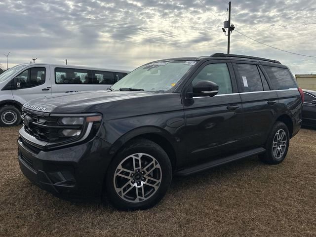 Certified 2025 Ford Expedition Active image 2