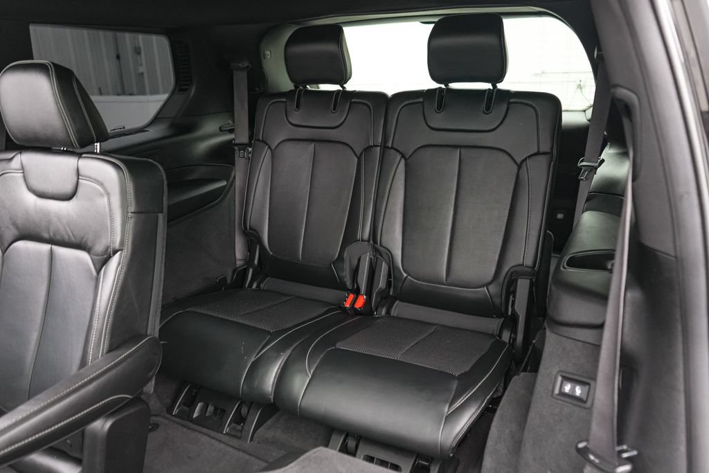 Used 2021 Jeep Grand Cherokee L Overland w/ Luxury Tech Group IV AWD/4WD image 21