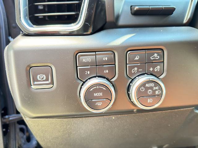 Used 2024 GMC Sierra 3500 Denali Ultimate AWD/4WD image 26