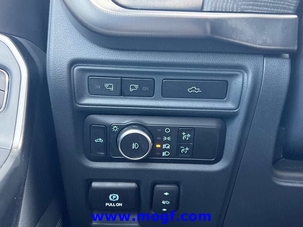 Certified 2023 Ford F150 Platinum w/ Equipment Group 701A High AWD/4WD image 17