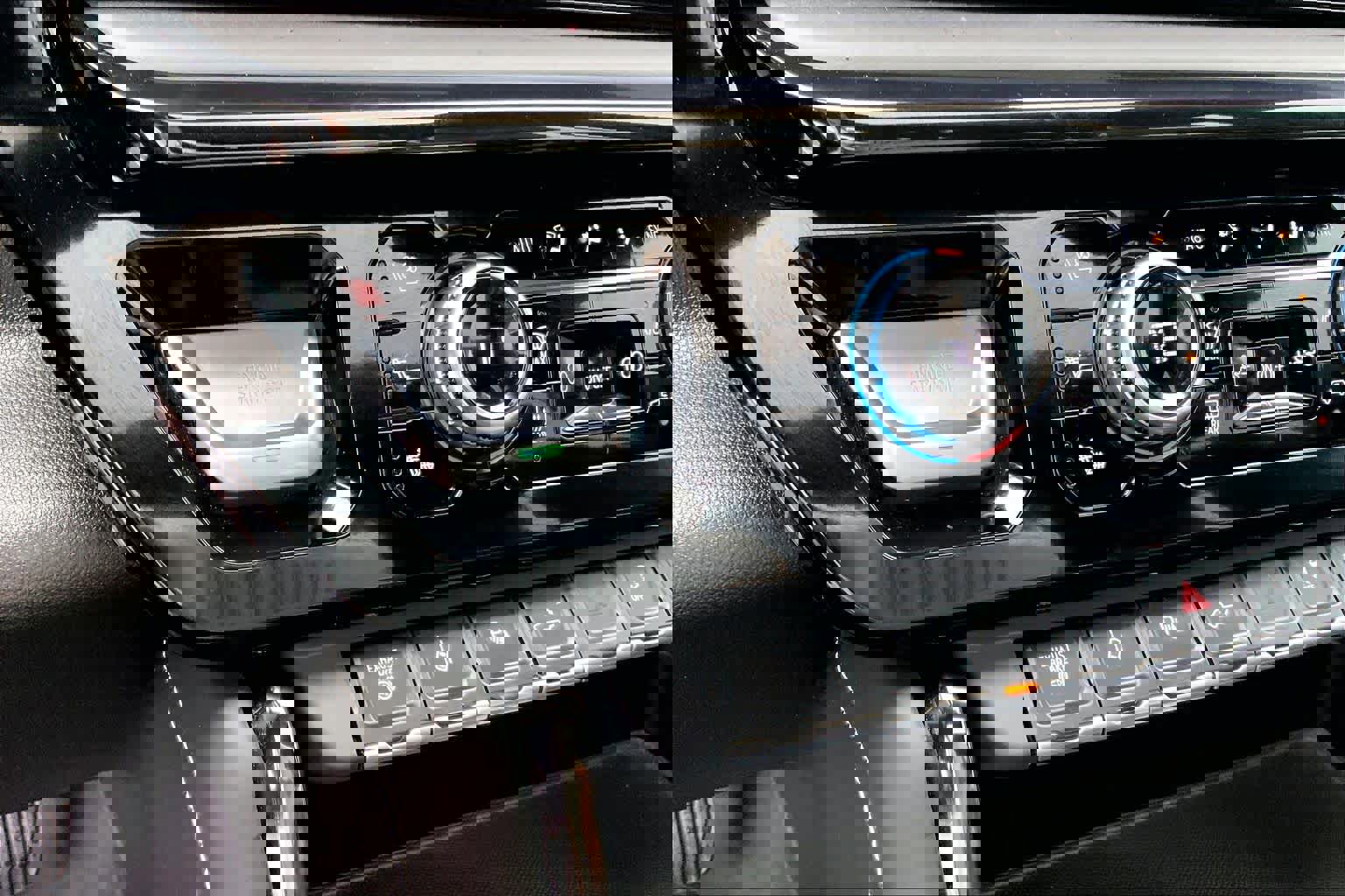 Used 2024 GMC Sierra 2500 AT4X w/ AT4X AEV Edition image 32