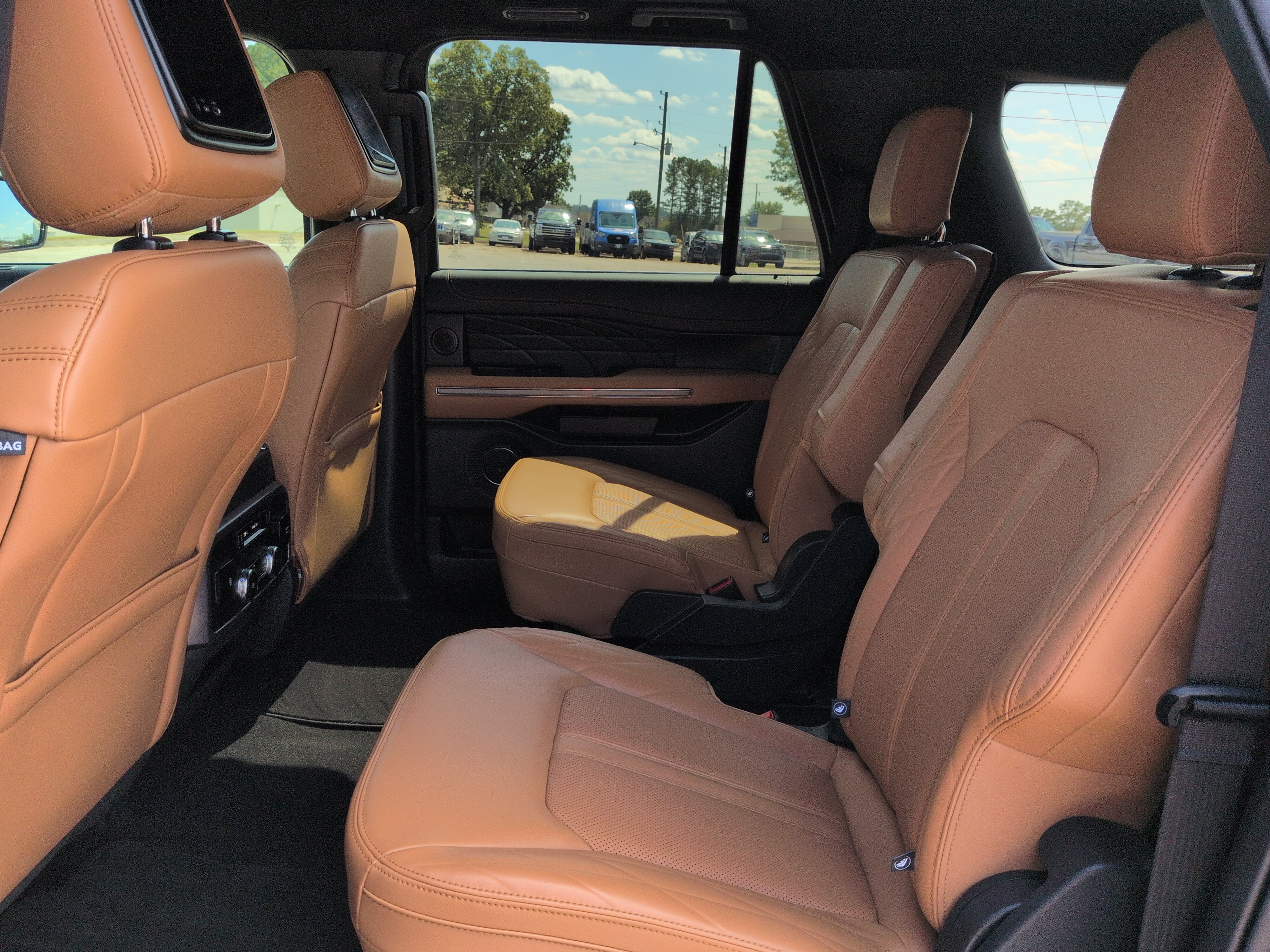 Certified 2024 Ford Expedition Max Platinum AWD/4WD image 12