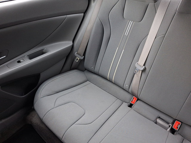 Used 2023 Hyundai Elantra SEL FWD image 18