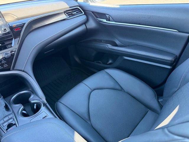 Used 2022 Toyota Camry XSE w/ Cold Weather Package image 18