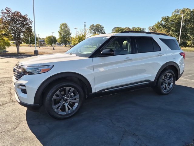 Certified 2023 Ford Explorer XLT w/ Equipment Group 202A AWD/4WD image 8