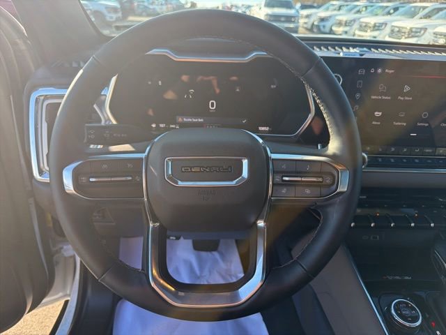 Used 2025 GMC Canyon Denali image 7