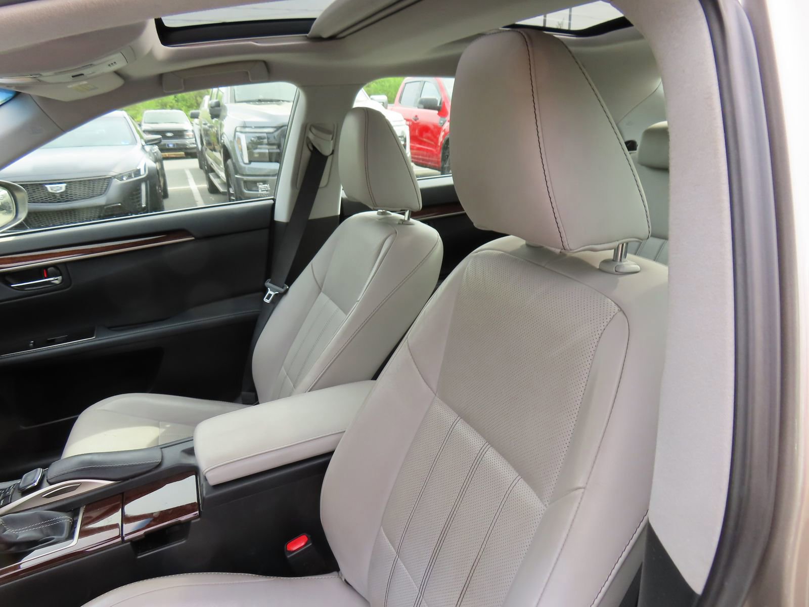 Used 2017 Lexus ES 350 w/ Luxury Package FWD image 31