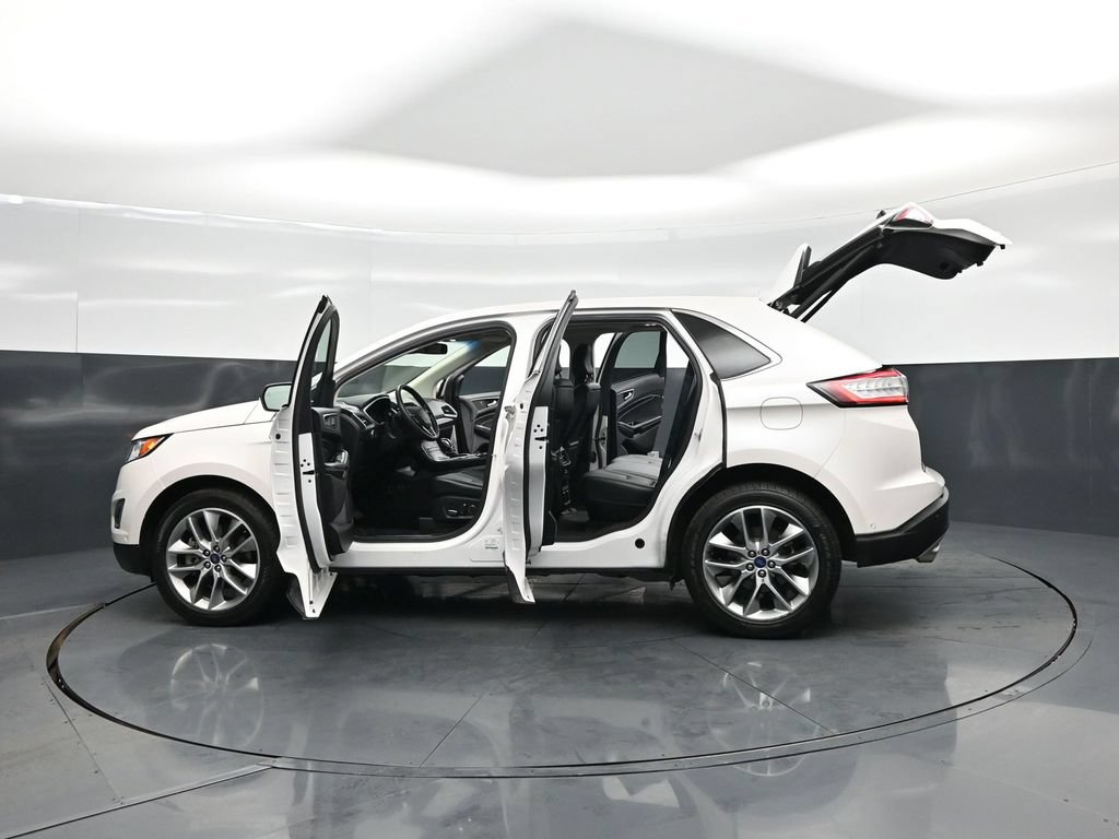 Certified 2018 Ford Edge Titanium w/ Equipment Group 302A AWD/4WD image 35