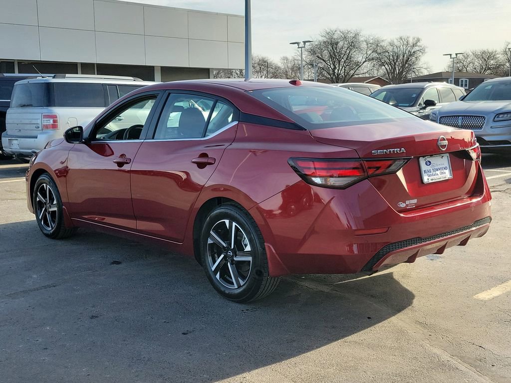 Used 2024 Nissan Sentra SV image 3