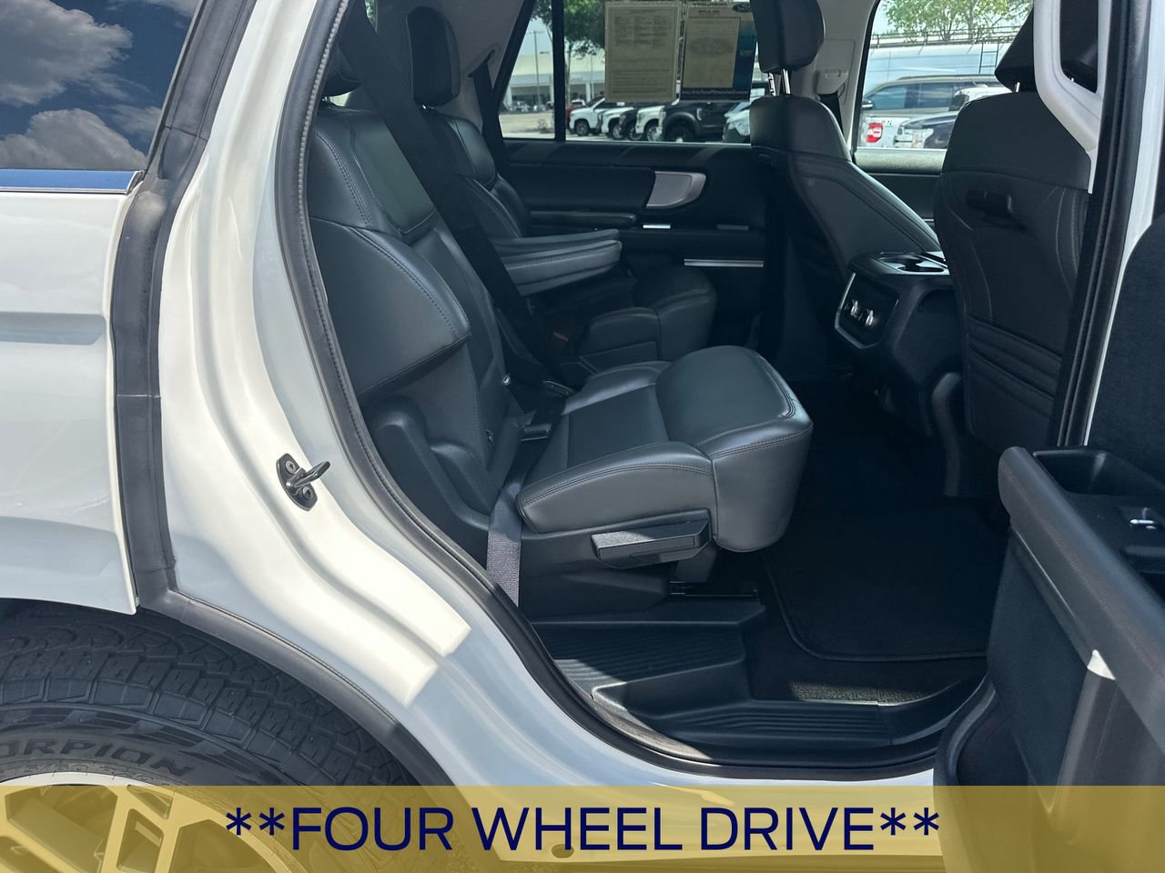 Certified 2025 Ford Expedition Active AWD/4WD image 17