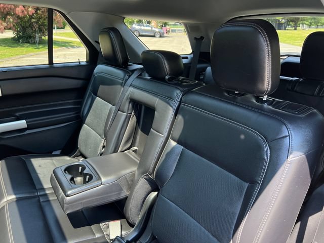 Certified 2023 Ford Explorer Limited w/ Equipment Group 301A AWD/4WD image 25