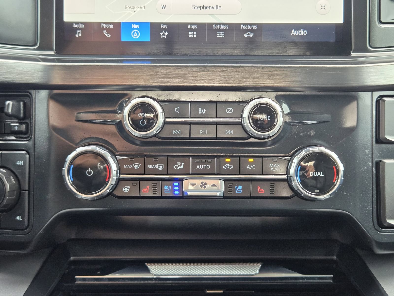 Certified 2024 Ford F250 Lariat w/ Chrome Package AWD/4WD image 21