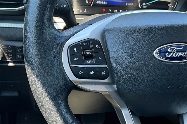 Certified 2022 Ford Explorer XLT w/ Equipment Group 202A image 18