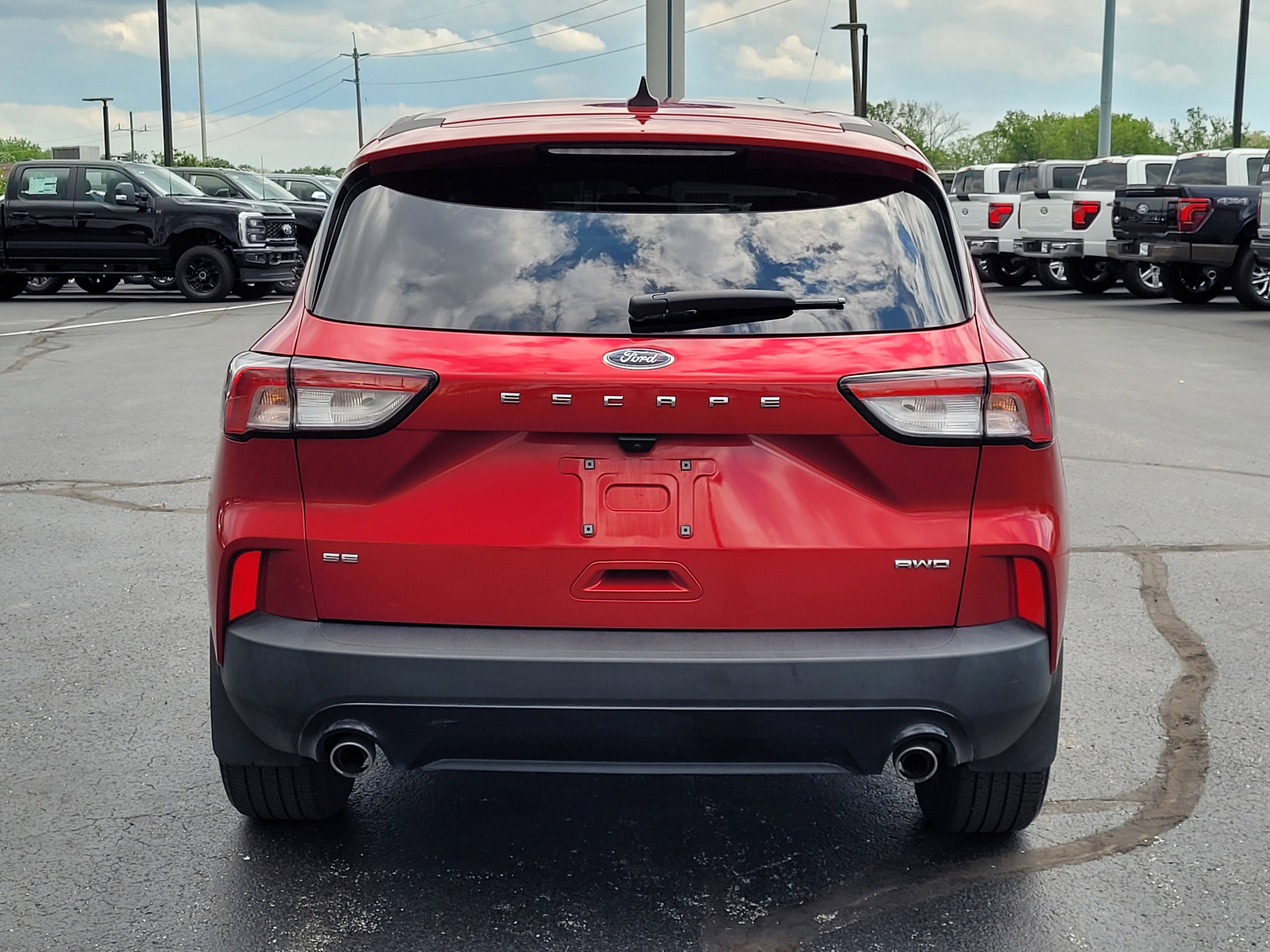 Certified 2022 Ford Escape SE w/ SE Sport Appearance Package AWD/4WD image 5