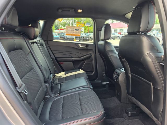 Certified 2024 Ford Escape ST-Line w/ Tech Pack #1 AWD/4WD image 17