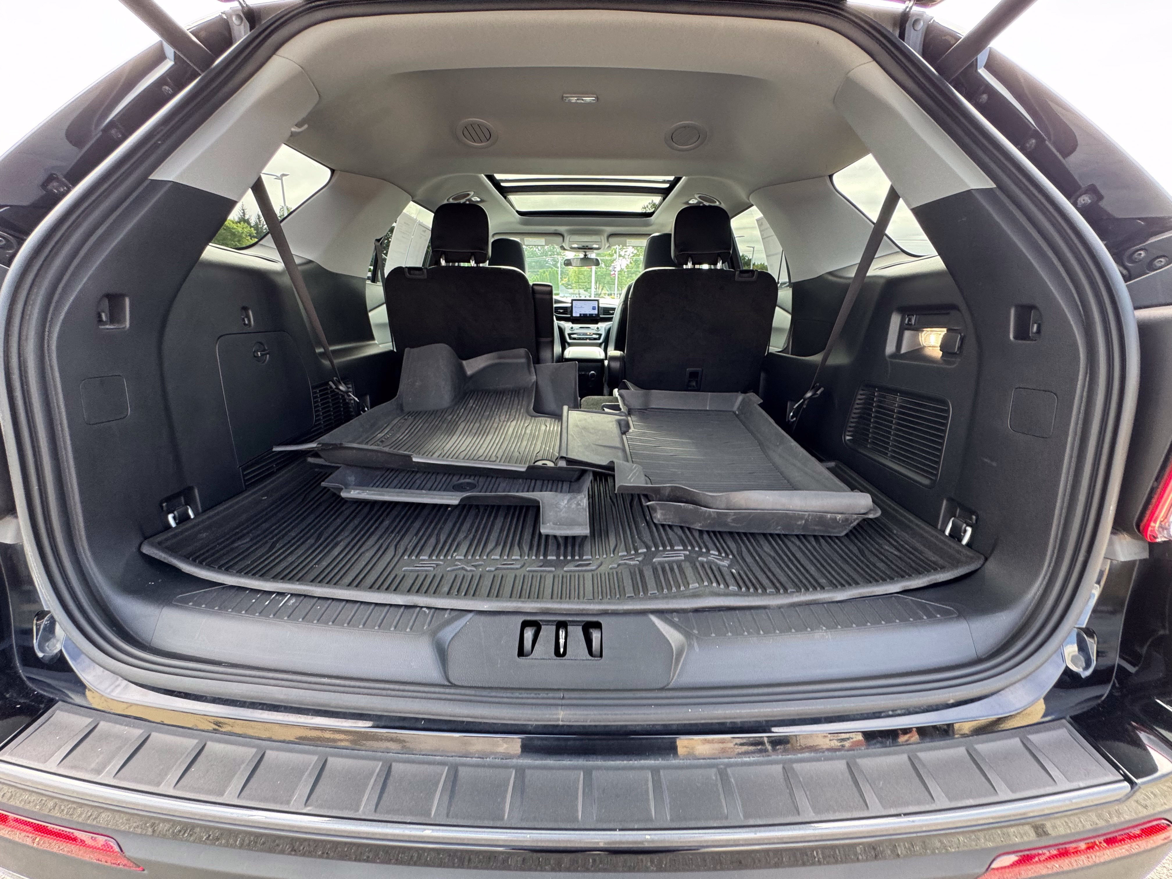 Certified 2024 Ford Explorer XLT w/ Equipment Group 202A AWD/4WD image 21