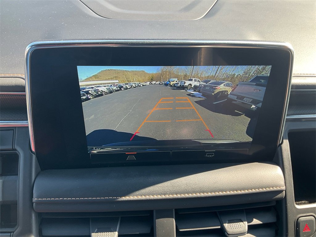 Used 2023 GMC Yukon XL AT4 image 24