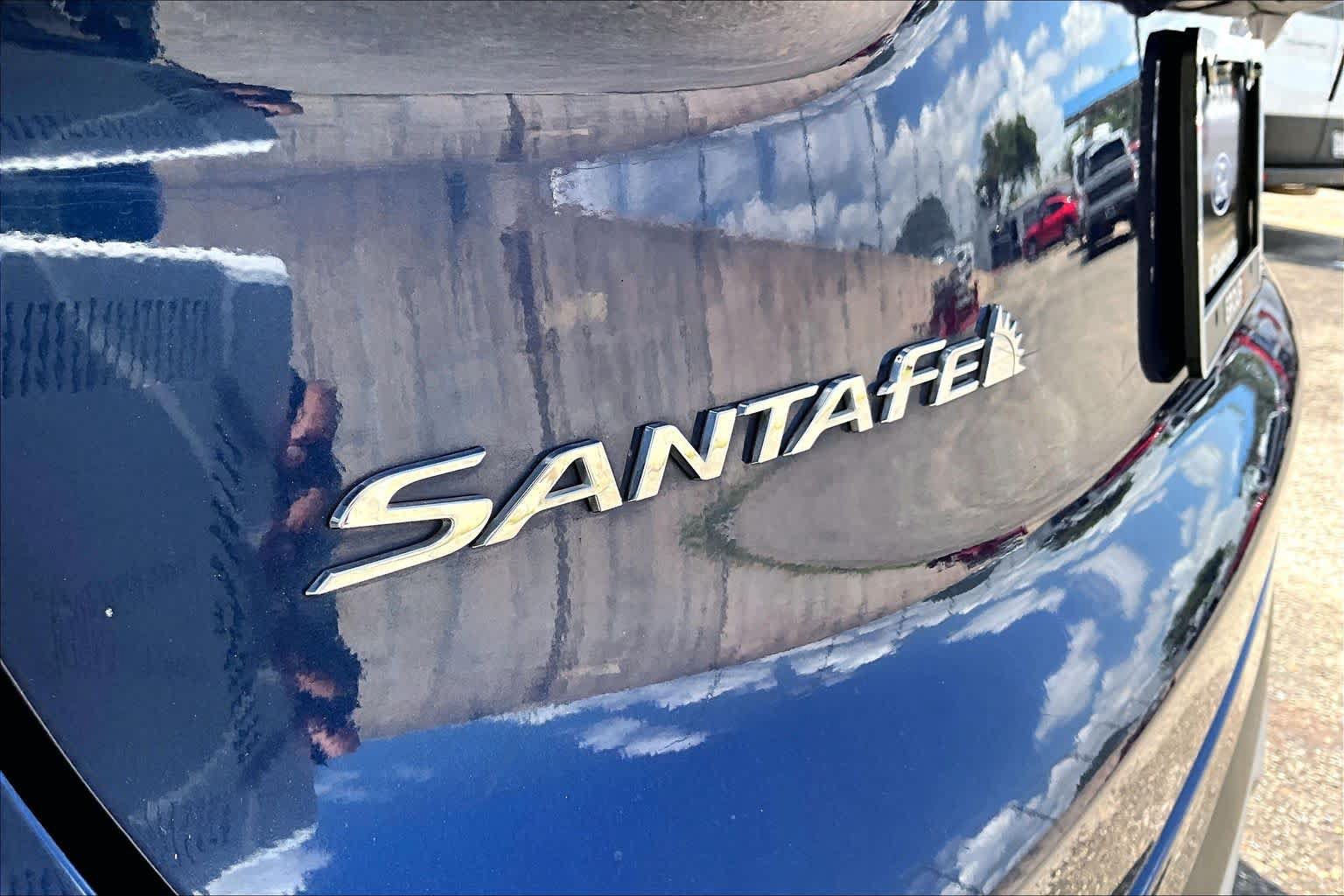 Used 2019 Hyundai Santa Fe SE FWD image 12