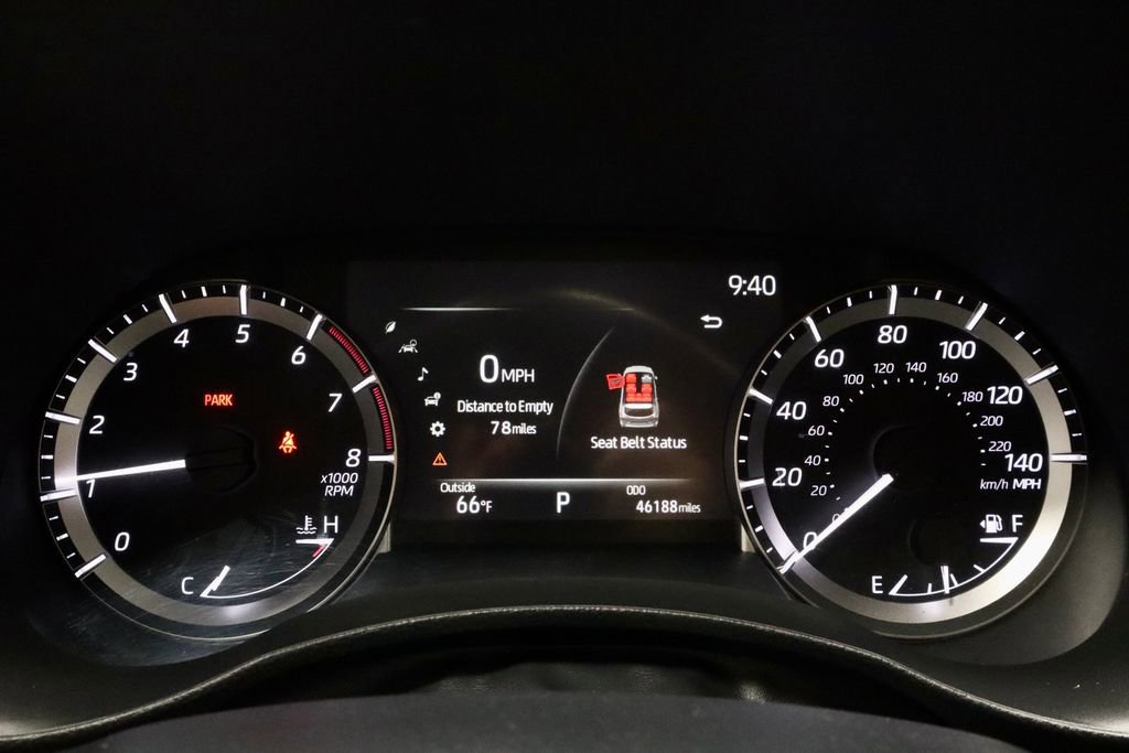 Used 2023 Toyota Highlander XLE AWD/4WD image 30