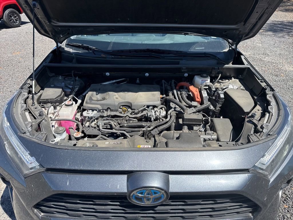 Used 2022 Toyota RAV4 XLE Premium image 19