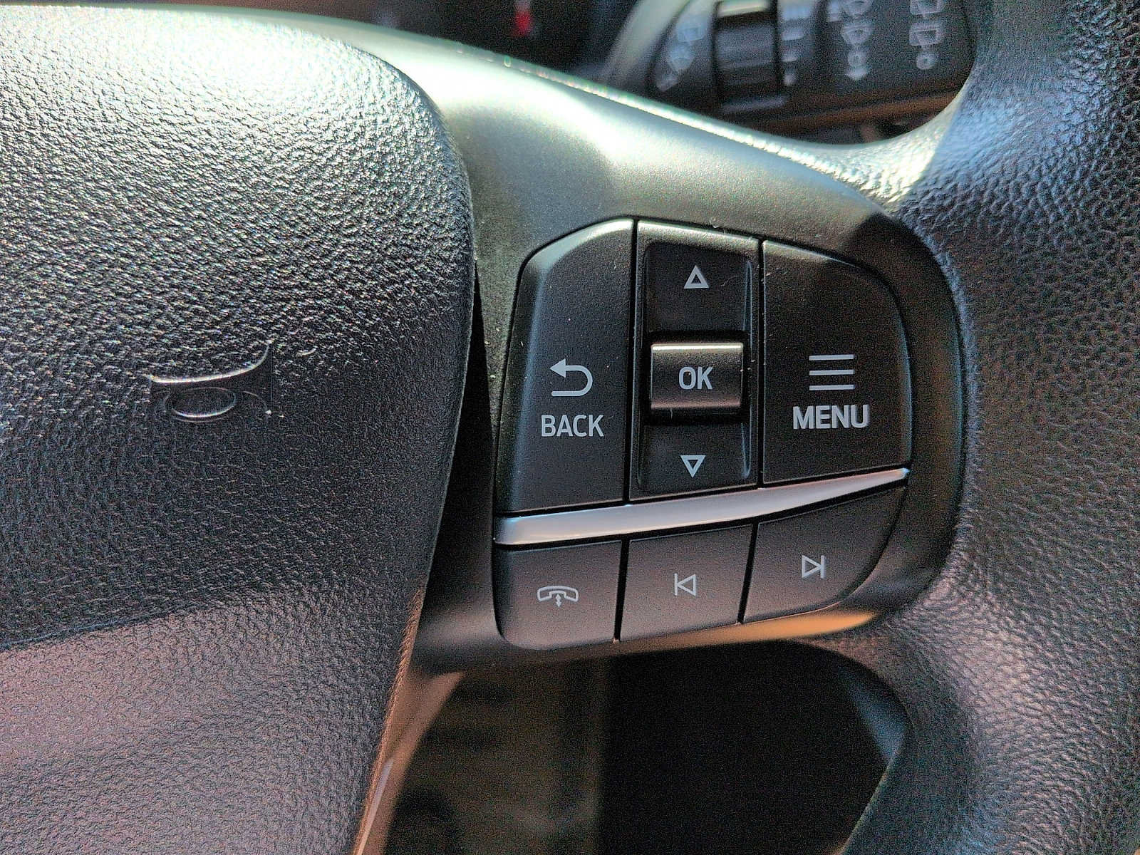 Certified 2025 Ford Escape Active FWD image 17
