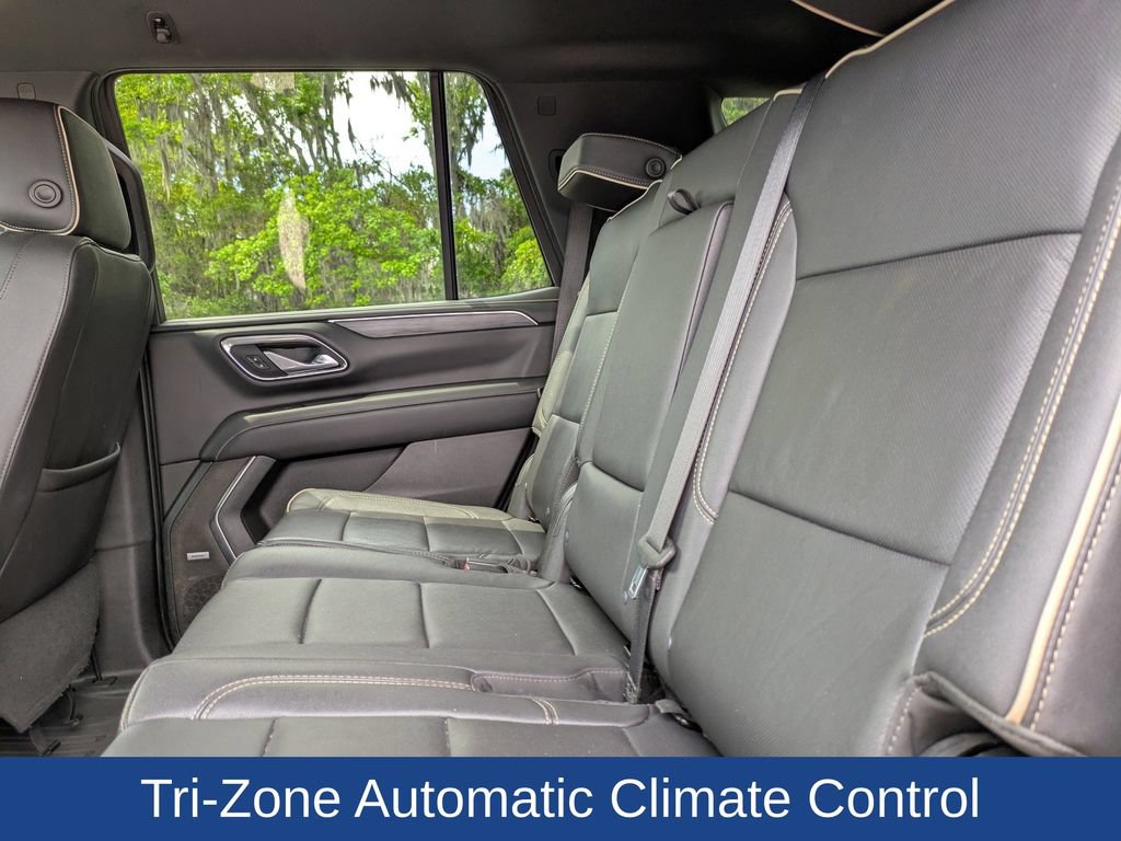 Used 2023 GMC Yukon SLT AWD/4WD image 17