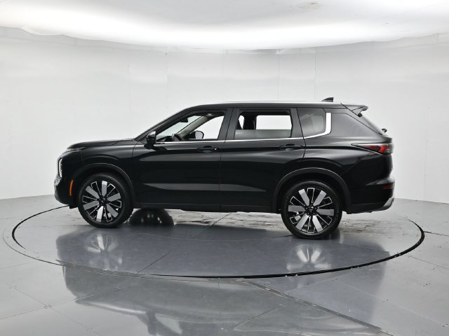 Used 2025 Mitsubishi Outlander SE FWD image 7