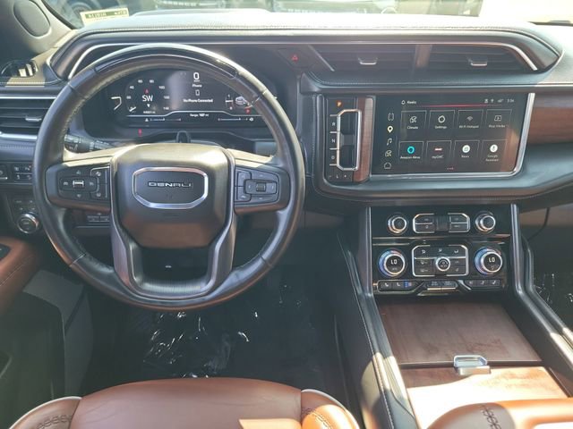 Used 2023 GMC Yukon Denali Ultimate AWD/4WD image 4