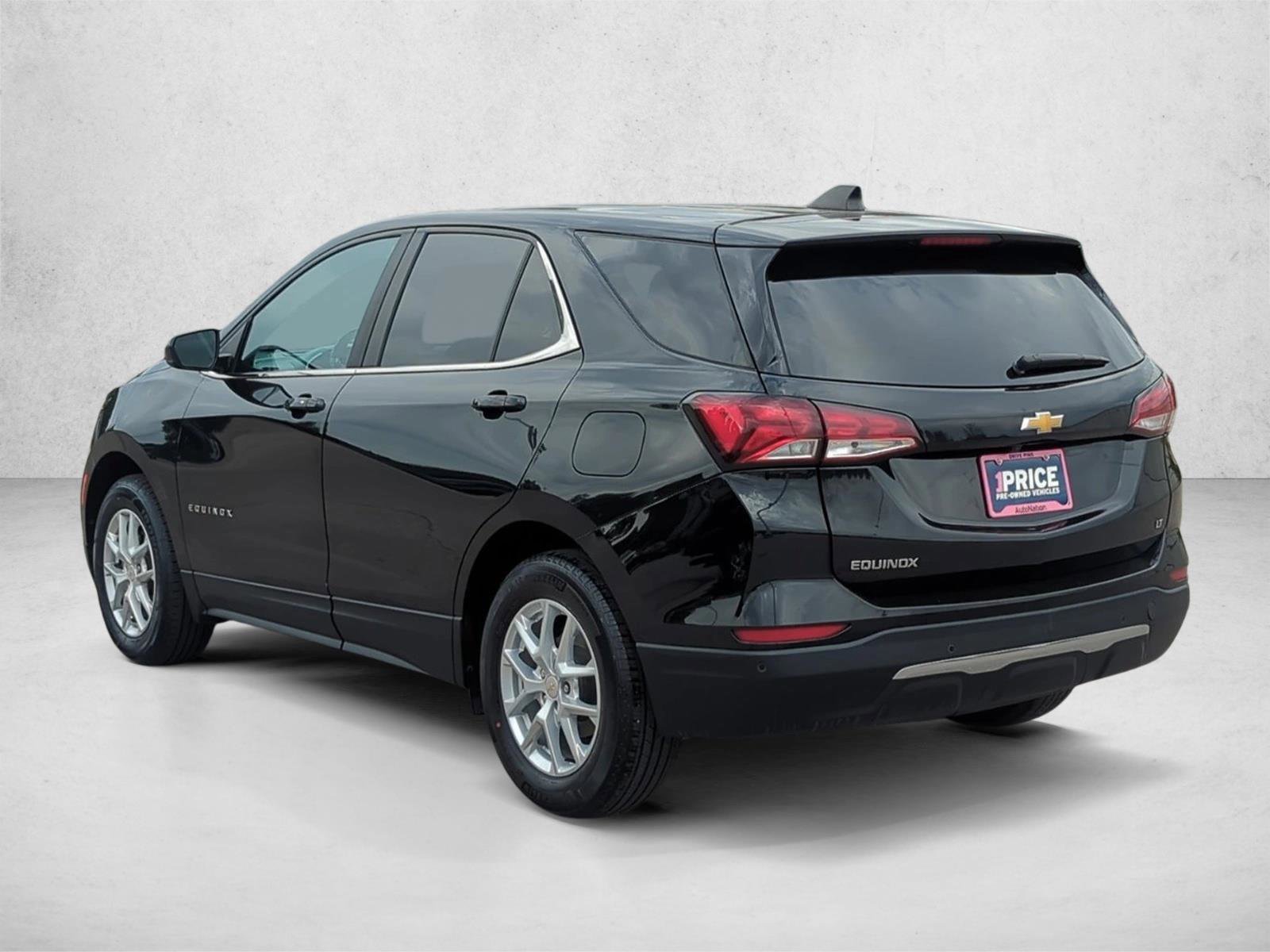 Used 2024 Chevrolet Equinox LT FWD image 10
