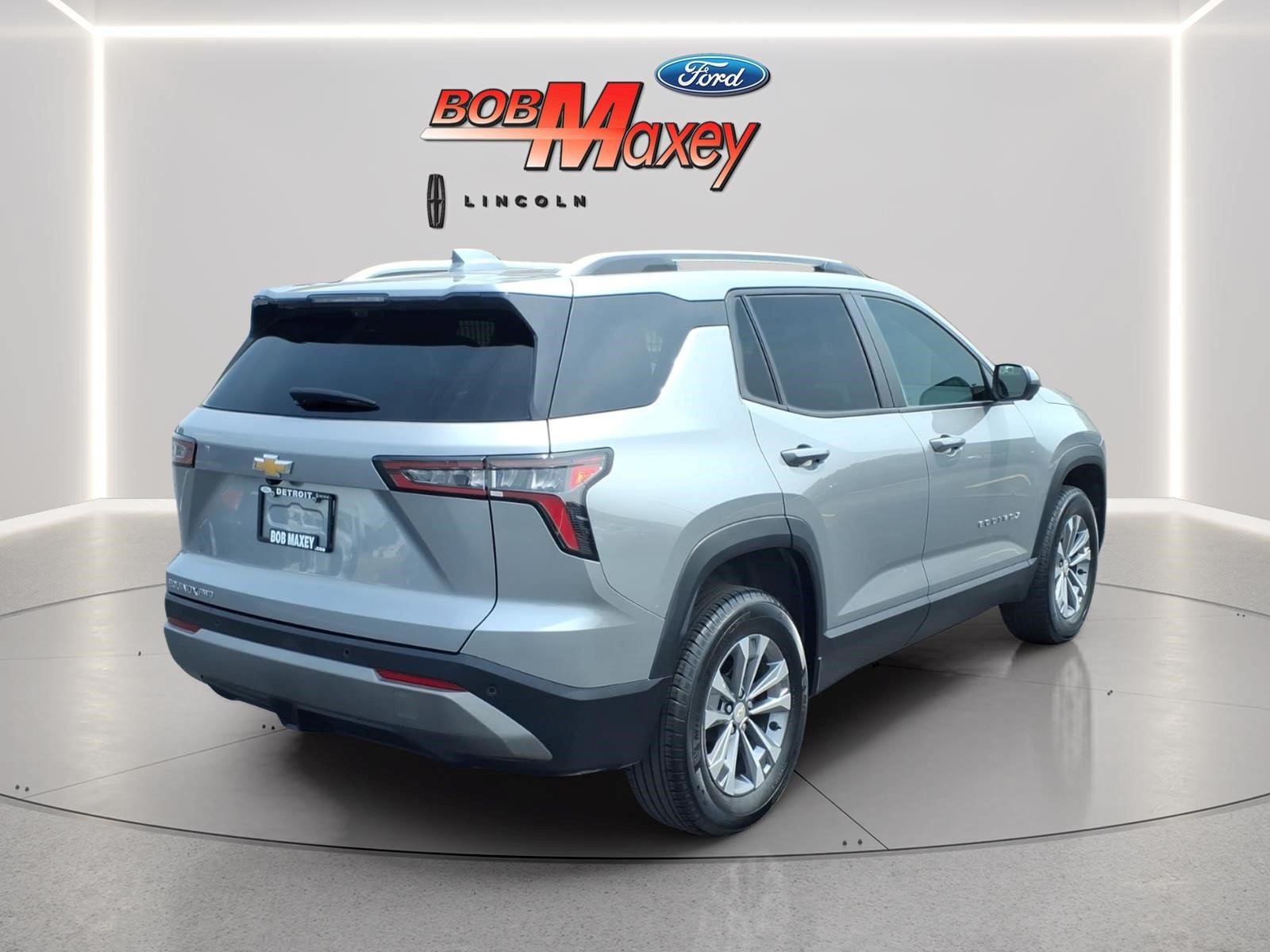 Used 2025 Chevrolet Equinox LT w/ Convenience Package II AWD/4WD image 4