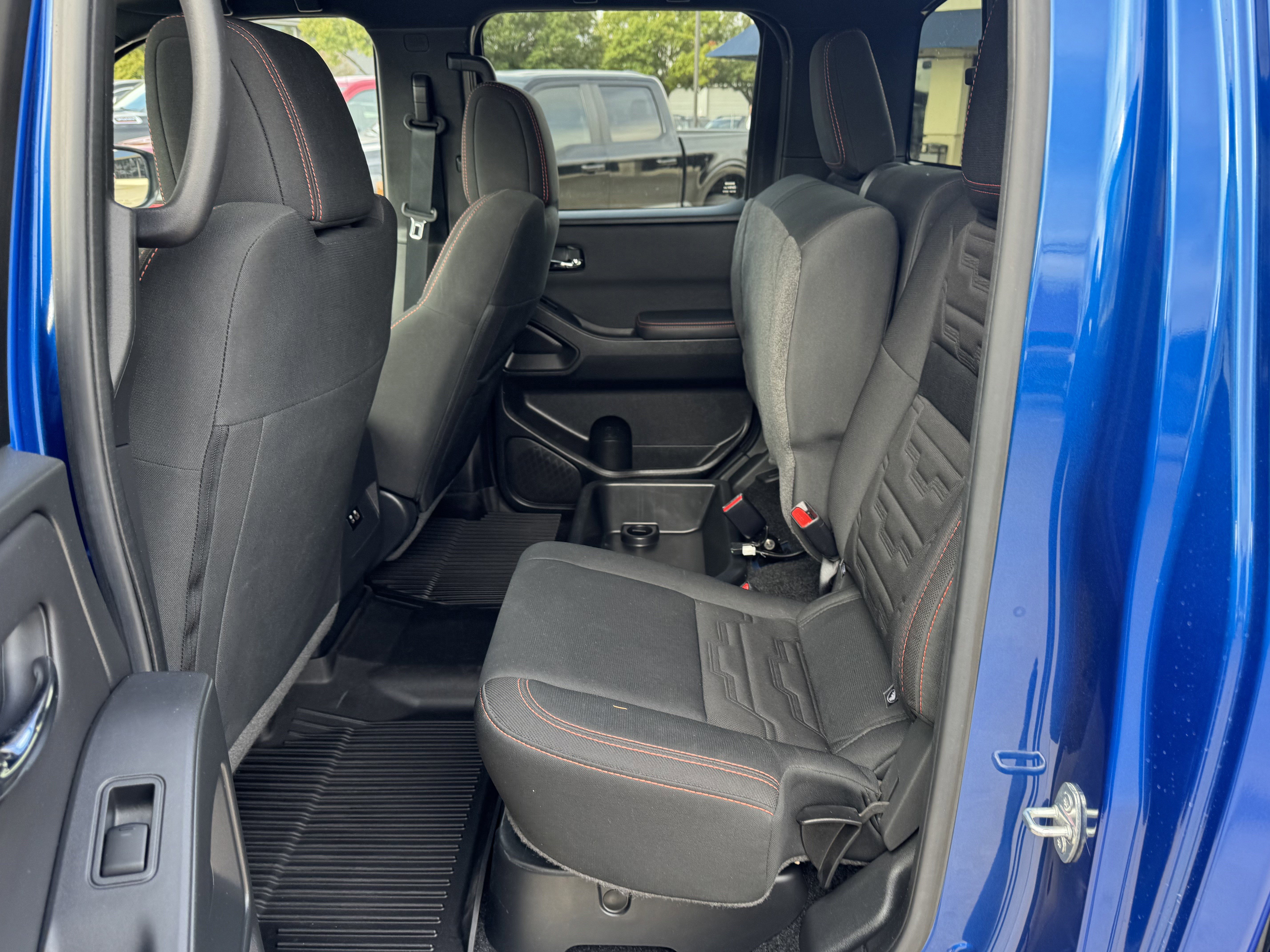 Used 2024 Nissan Frontier PRO-4X w/ Off-Road Protection Package image 13