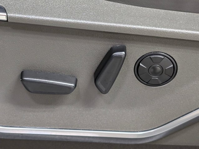 Certified 2025 Ford F250 Platinum w/ Platinum Plus Package AWD/4WD image 18