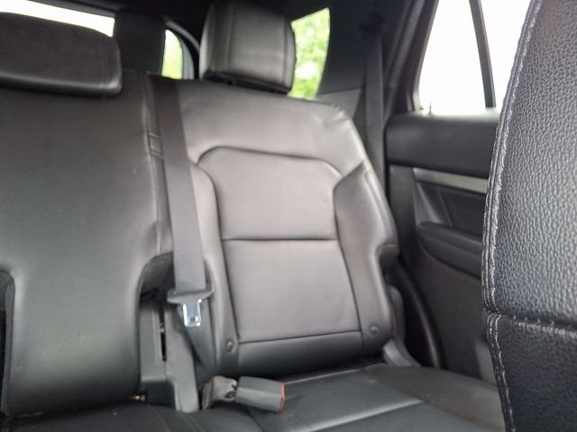 Certified 2018 Ford Explorer XLT w/ Equipment Group 202A AWD/4WD image 23
