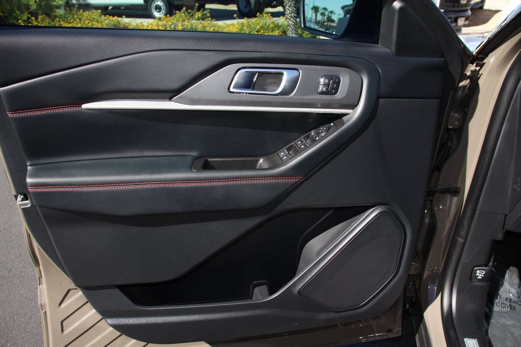 Certified 2026 Ford Explorer ST-Line w/ ST-Line Street Pack RWD image 22