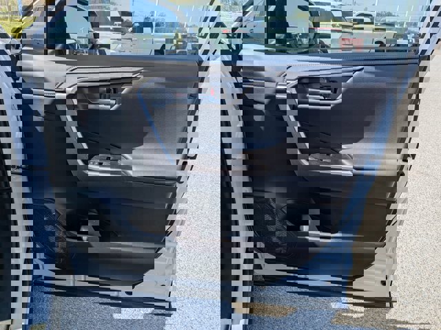 Used 2025 Toyota RAV4 Limited w/ Weather Package image 33