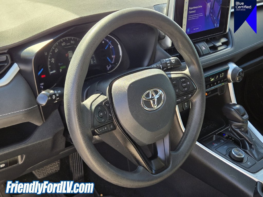 Used 2024 Toyota RAV4 XLE AWD/4WD image 21
