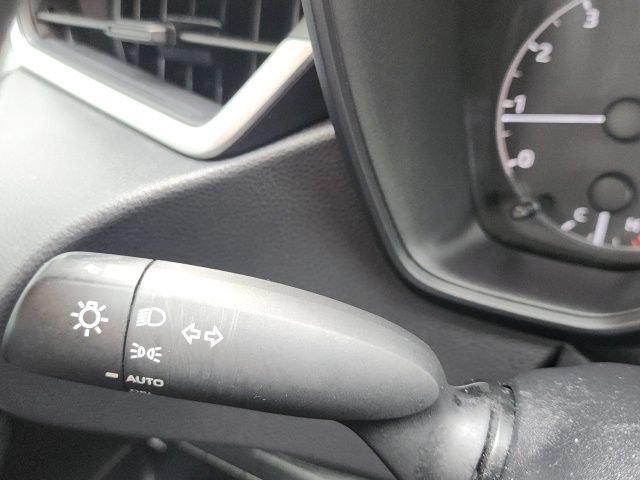 Used 2025 Toyota Corolla LE FWD image 24
