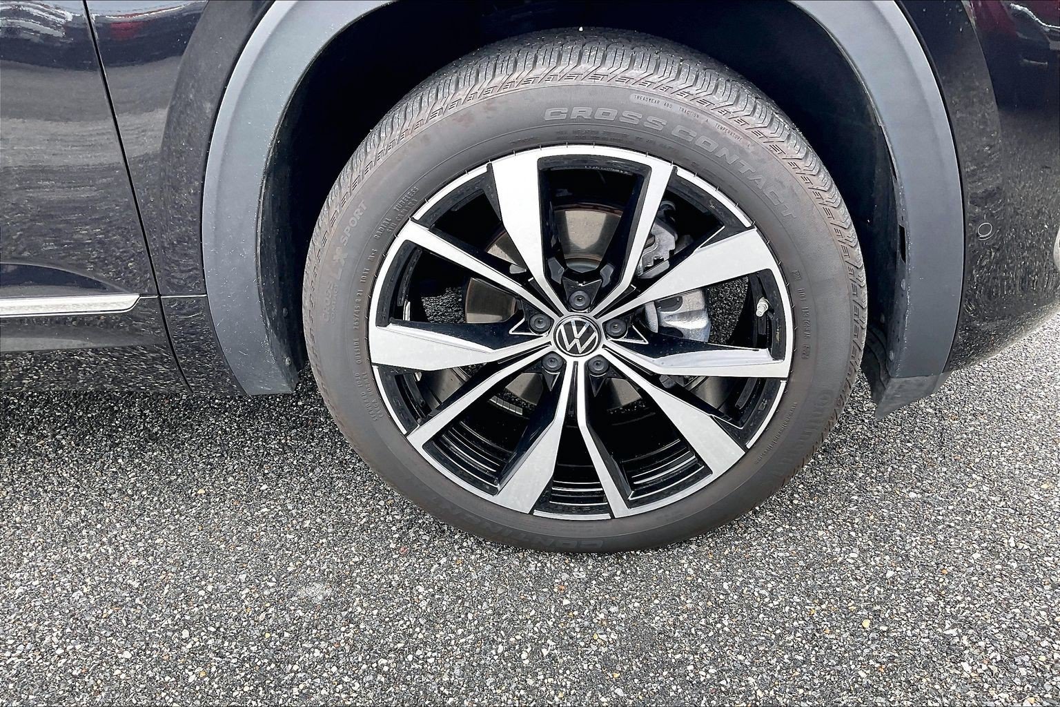 Used 2025 Volkswagen Atlas SEL Premium R-Line AWD/4WD image 9