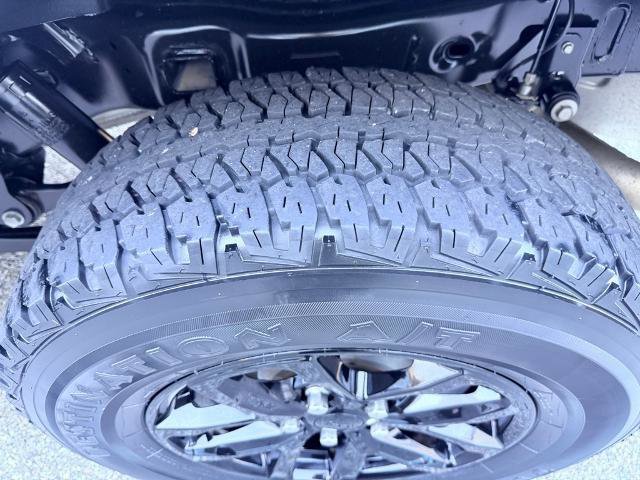 Used 2022 Jeep Gladiator Sport image 15