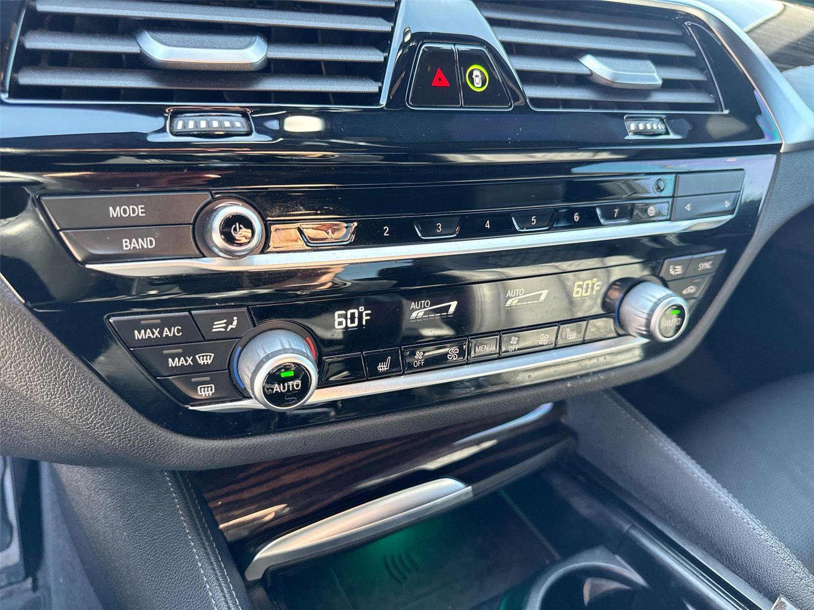 Used 2021 BMW 530i w/ M Sport Package image 16