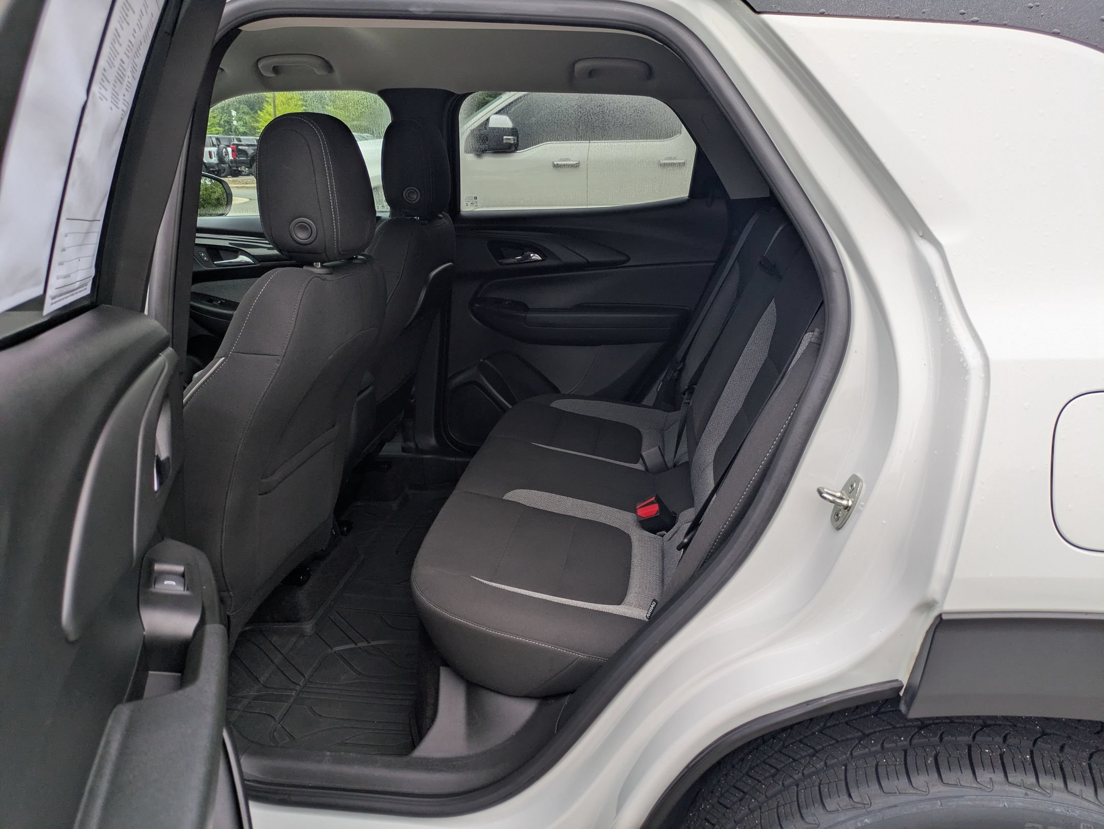 Used 2024 Chevrolet TrailBlazer LT w/ Convenience Package FWD image 27