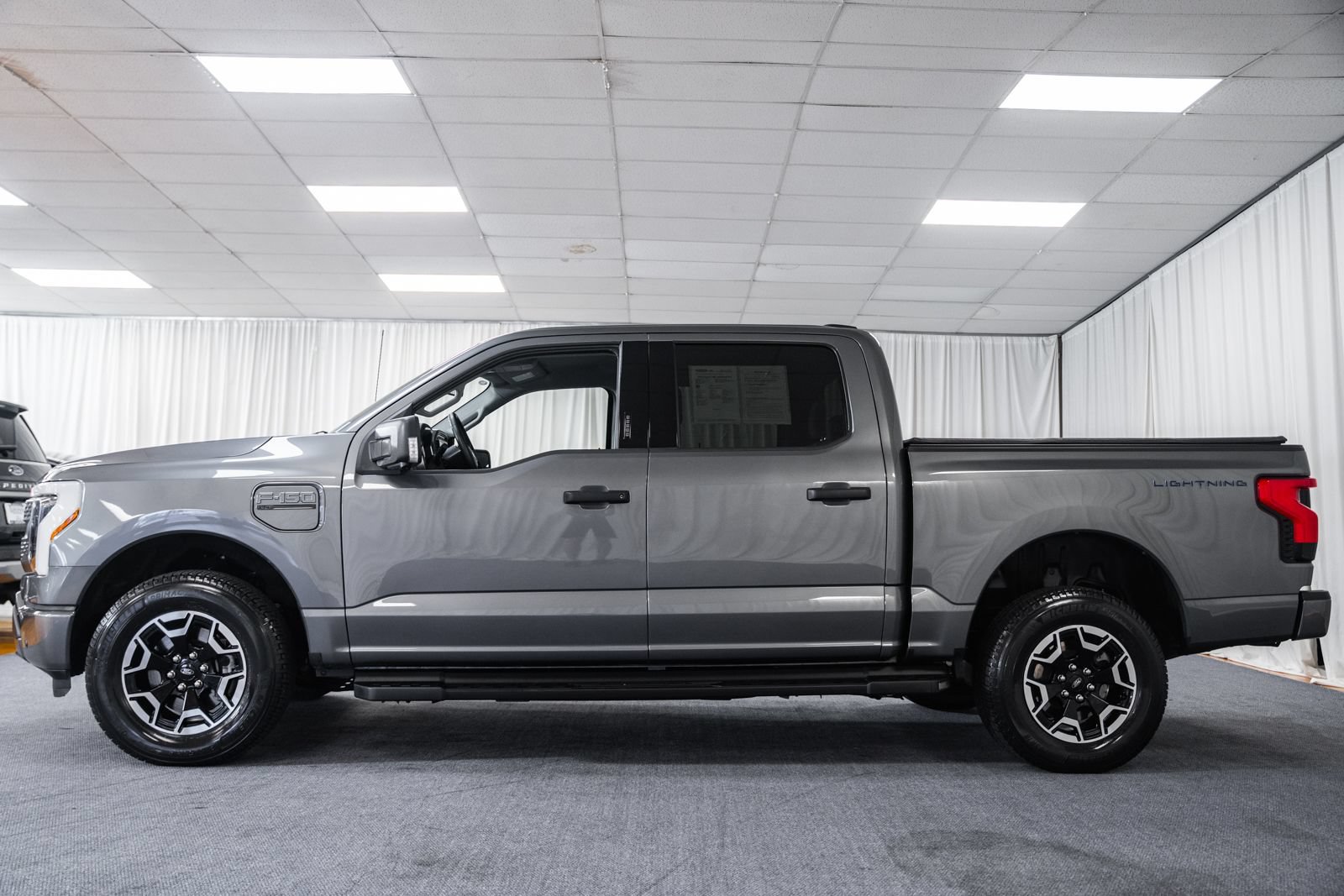 Certified 2023 Ford F150 Lightning XLT AWD/4WD image 5